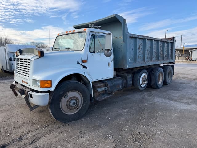 Image of International 4900 equipment image 1