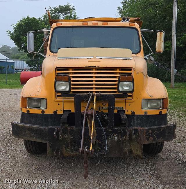 Image of International 4900 equipment image 1