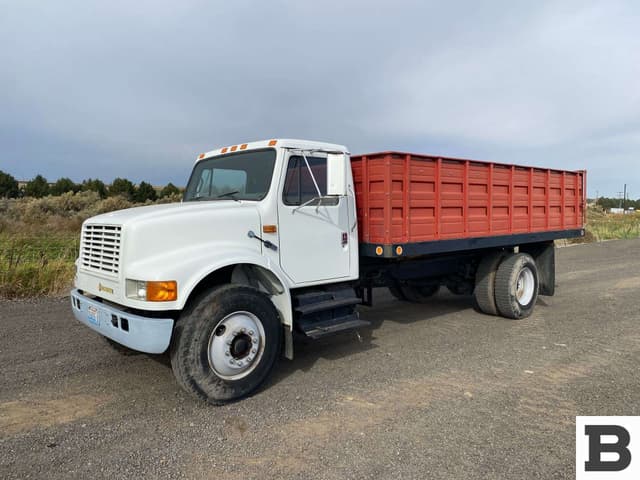 Image of International 4900 equipment image 1