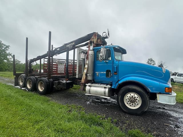 Image of International 7400 equipment image 4