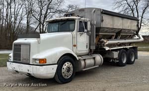 1992 International 9400 Image