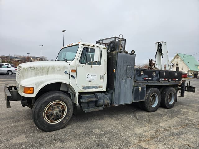 Image of International 4900 equipment image 2