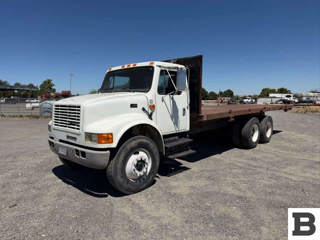 Image of International 4900 equipment image 3