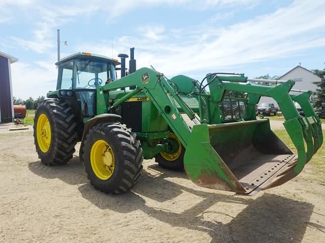 Image of John Deere 4455 equipment image 1