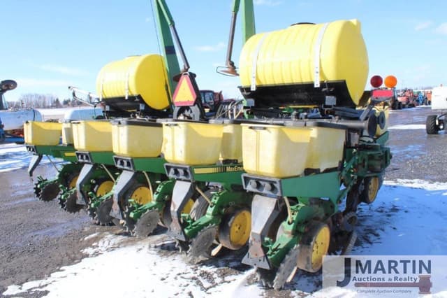 Image of John Deere 7200 equipment image 2