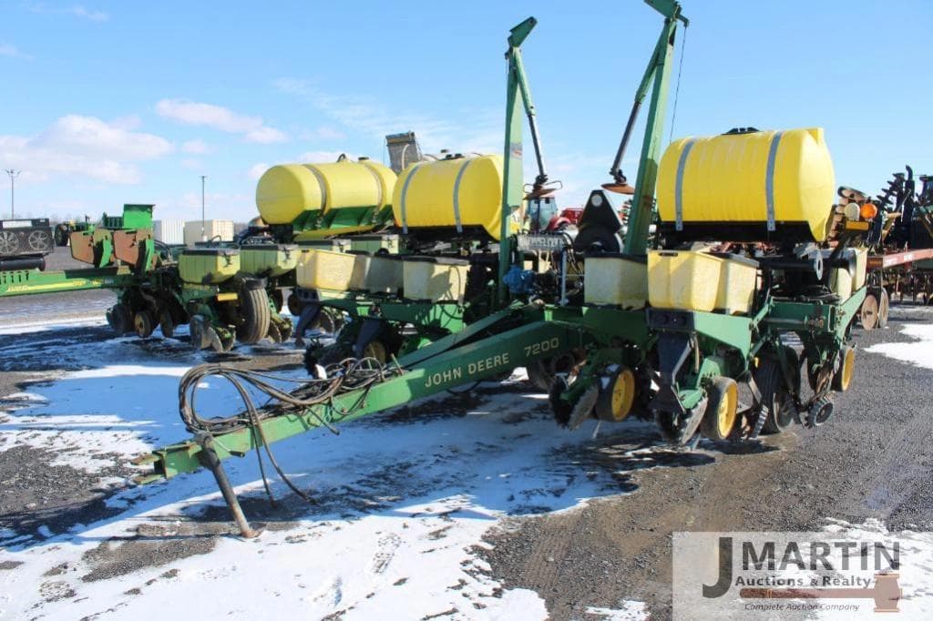 Image of John Deere 7200 Primary image