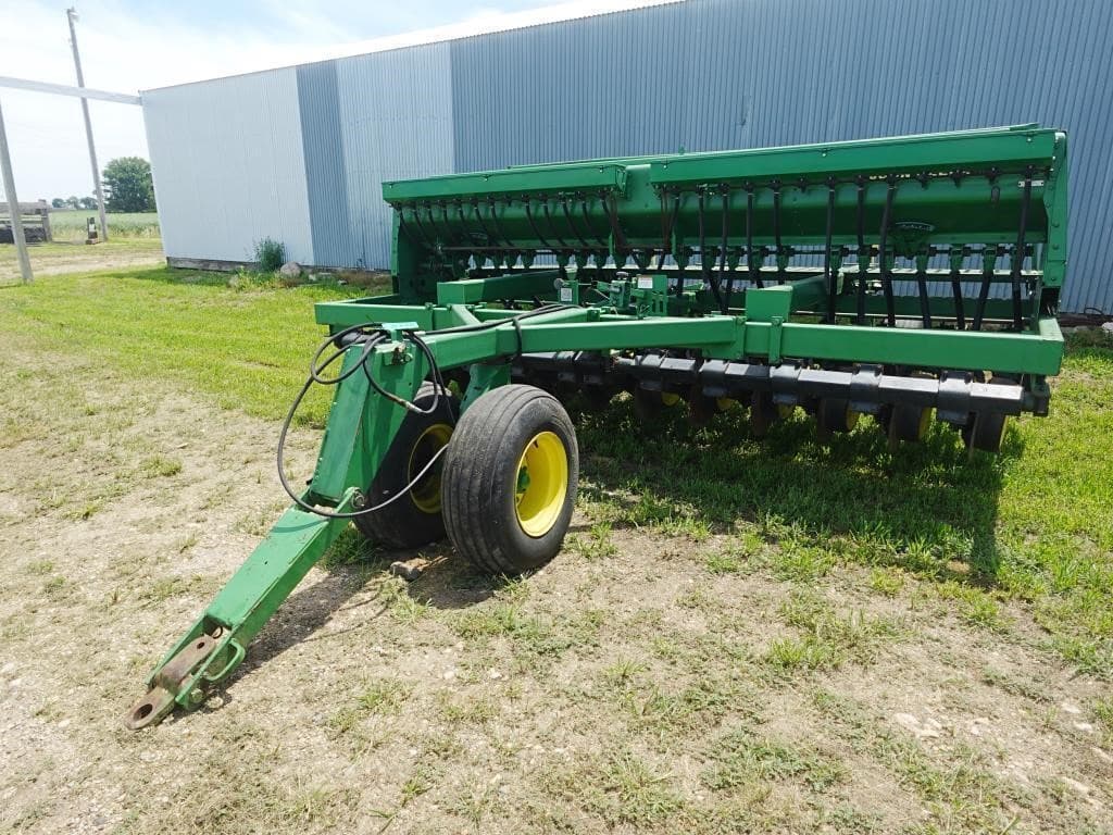 Image of John Deere 750 Primary image