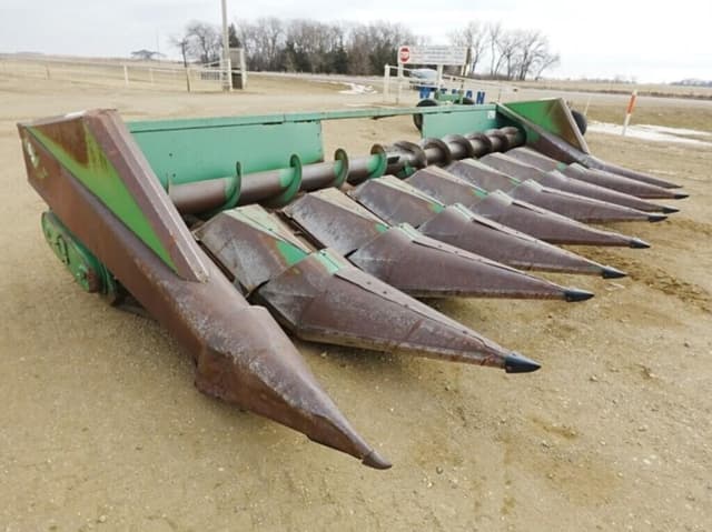 Image of John Deere 843 equipment image 3