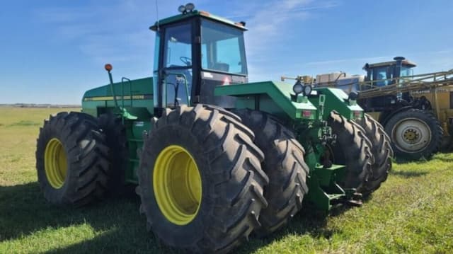 Image of John Deere 8960 equipment image 3