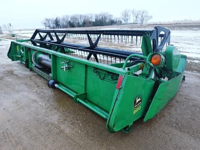 Image of John Deere 920 equipment image 2