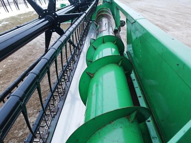 Image of John Deere 920 equipment image 4