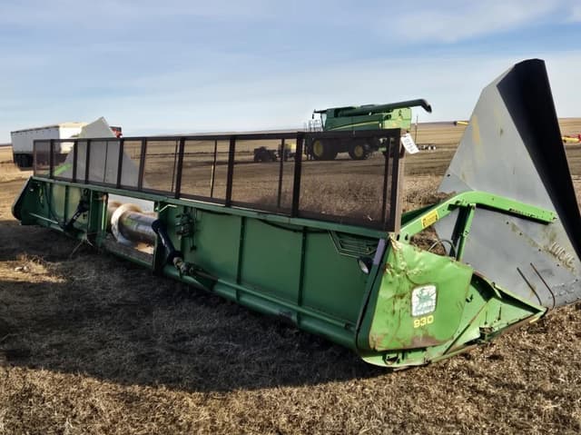 Image of John Deere 930 equipment image 2