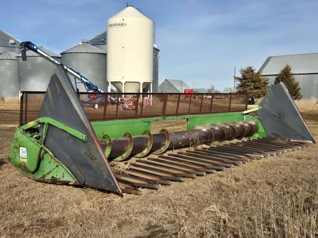 1992 John Deere 930 Equipment Image0