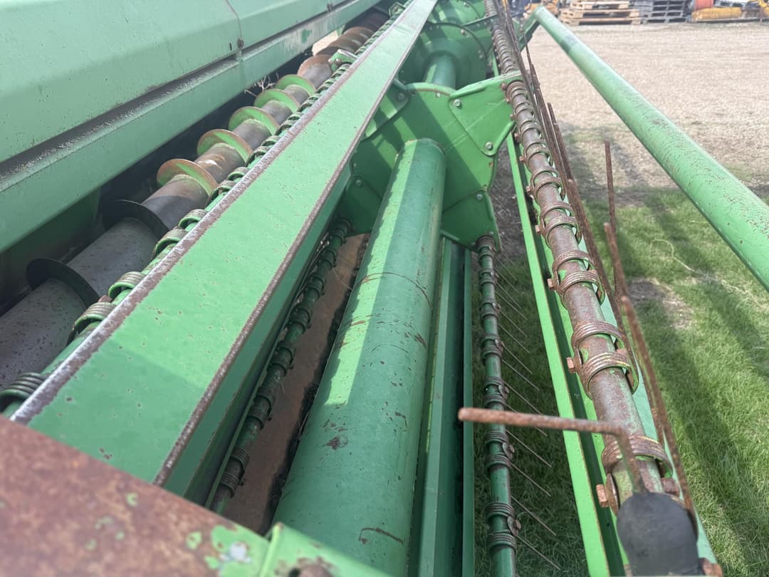 Image of John Deere 1600 Image 1