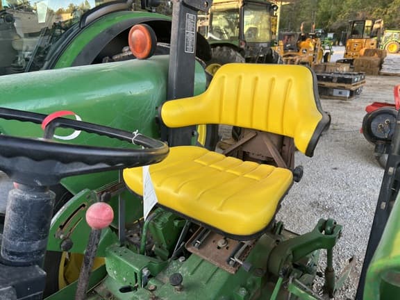 Image of John Deere 2355 equipment image 4