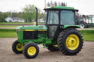 1992 John Deere 2755 Image