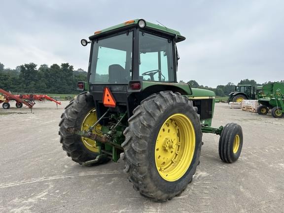 Image of John Deere 3055 equipment image 4