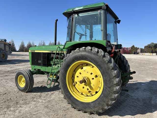 Image of John Deere 3055 equipment image 4