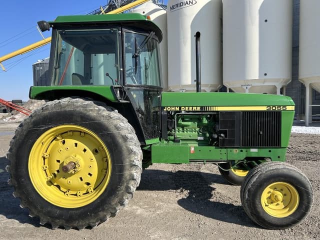Image of John Deere 3055 equipment image 3