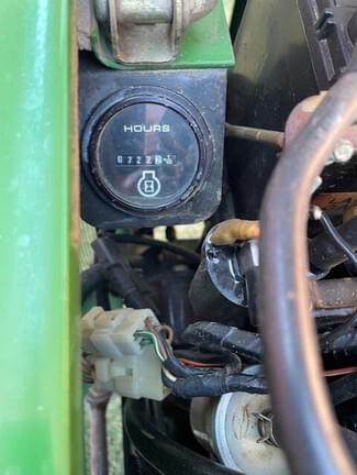 Image of John Deere 322 equipment image 3