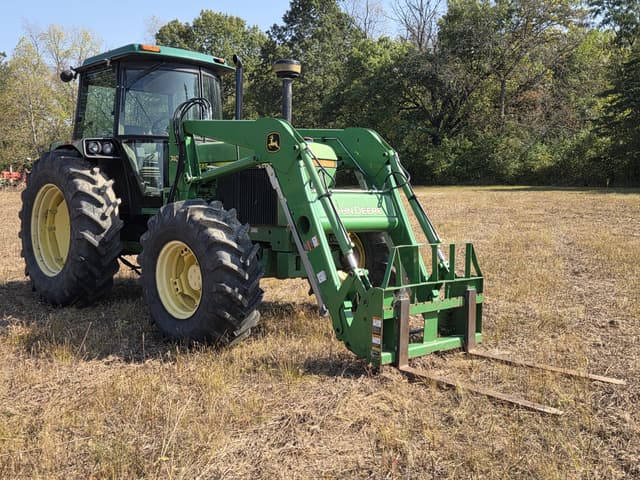 Image of John Deere 3255 equipment image 3
