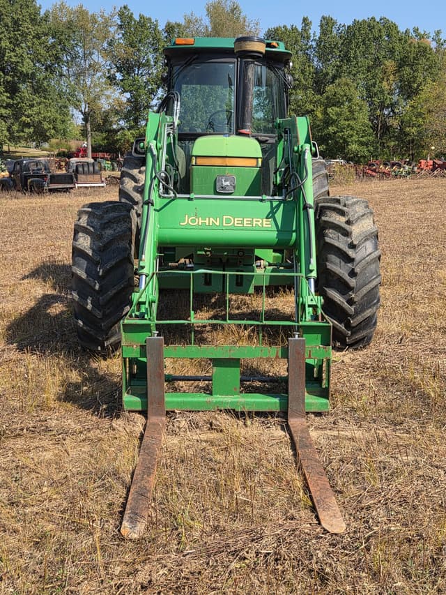 Image of John Deere 3255 equipment image 2