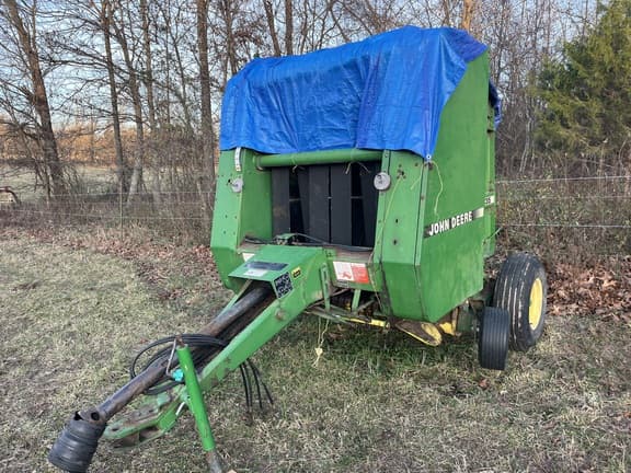 Image of John Deere 335 equipment image 1