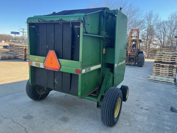 Image of John Deere 335 equipment image 4