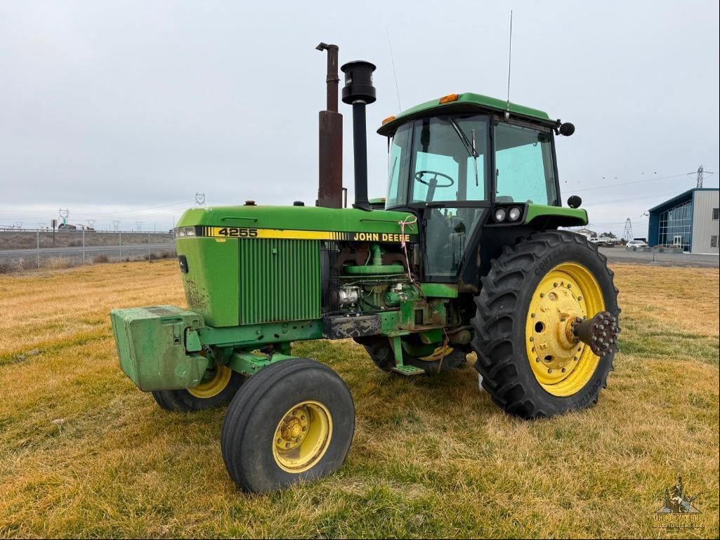 1992 John Deere 4255 Equipment Image0