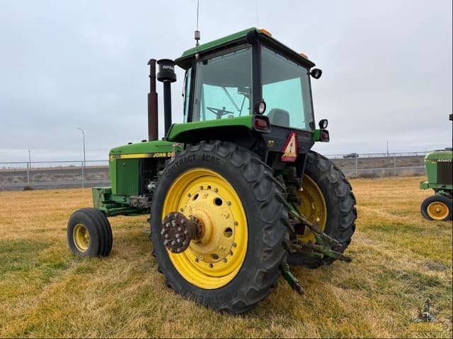 Image of John Deere 4255 equipment image 2