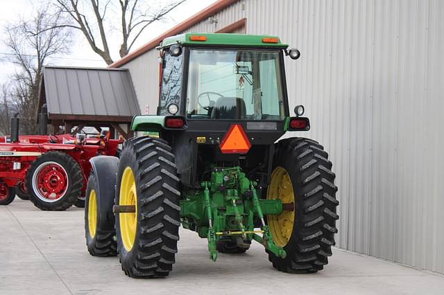 Image of John Deere 4455 equipment image 4