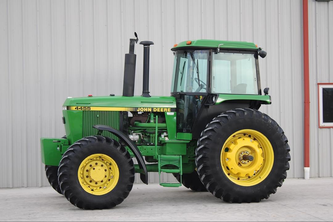 Image of John Deere 4455 Primary image