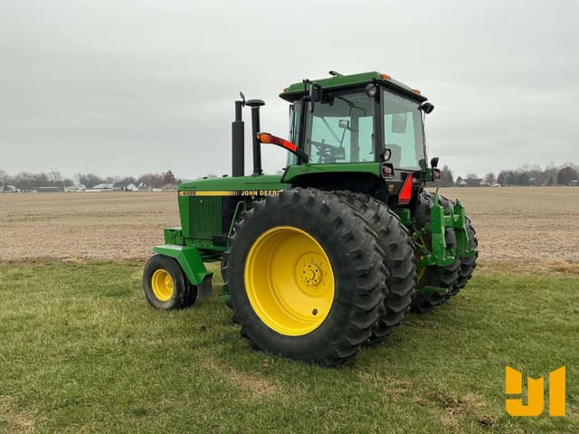 Image of John Deere 4455 equipment image 1
