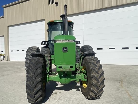 Image of John Deere 4455 equipment image 2