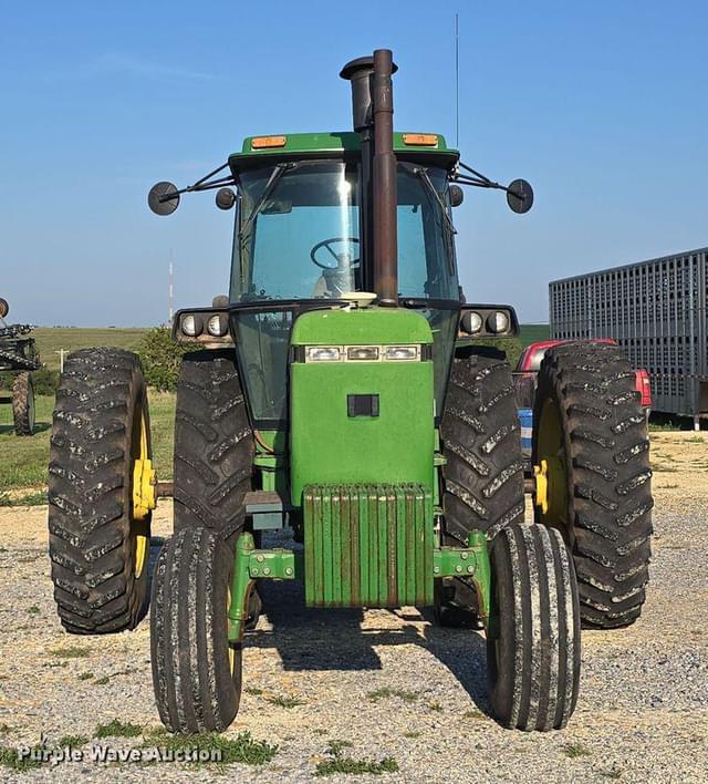 Image of John Deere 4455 equipment image 1