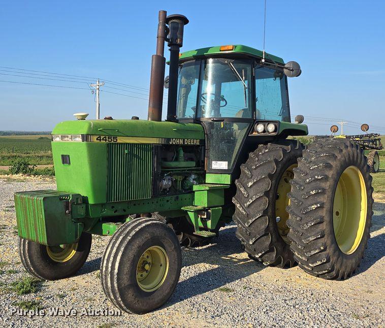 Image of John Deere 4455 Primary image