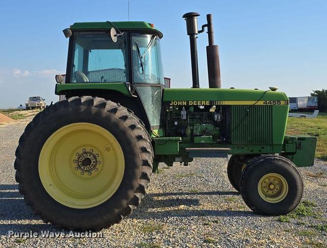 Image of John Deere 4455 equipment image 3