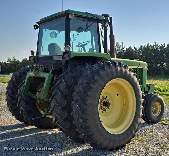 Image of John Deere 4455 equipment image 4