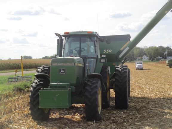 Image of John Deere 4560 equipment image 2
