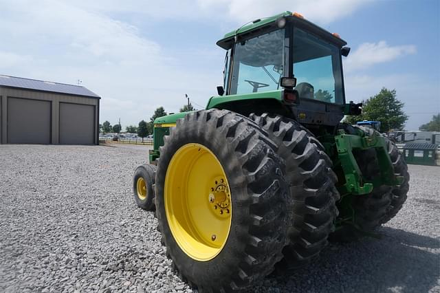 Image of John Deere 4560 equipment image 4