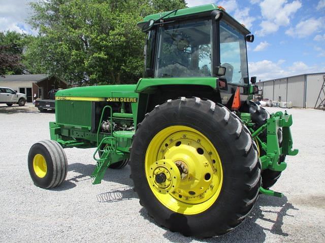 Image of John Deere 4560 equipment image 4