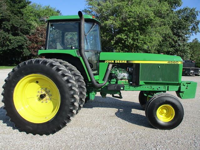 Image of John Deere 4560 equipment image 3