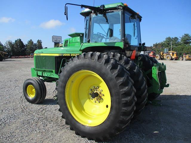 Image of John Deere 4560 equipment image 4