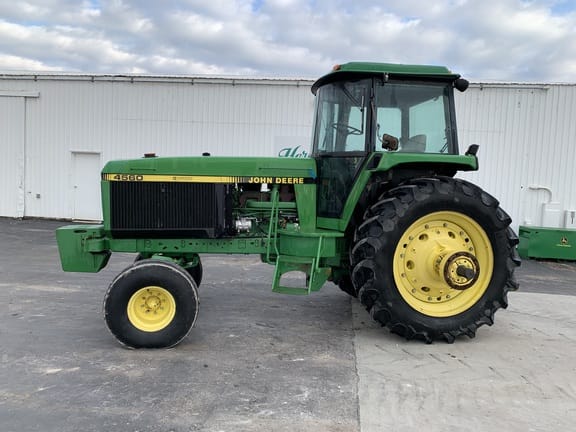 1992 John Deere 4560 Equipment Image0