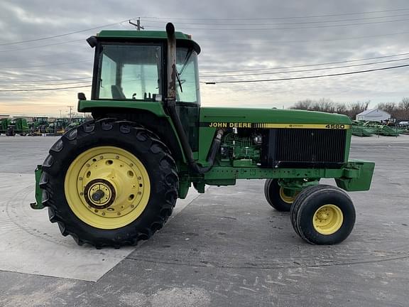 Image of John Deere 4560 equipment image 3