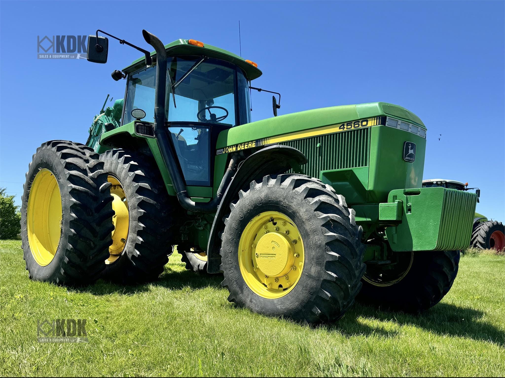 1992 John Deere 4560 Equipment Image0