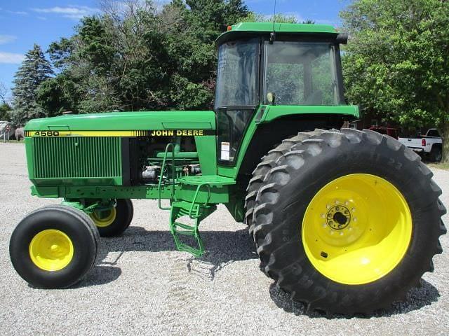 Image of John Deere 4560 equipment image 2