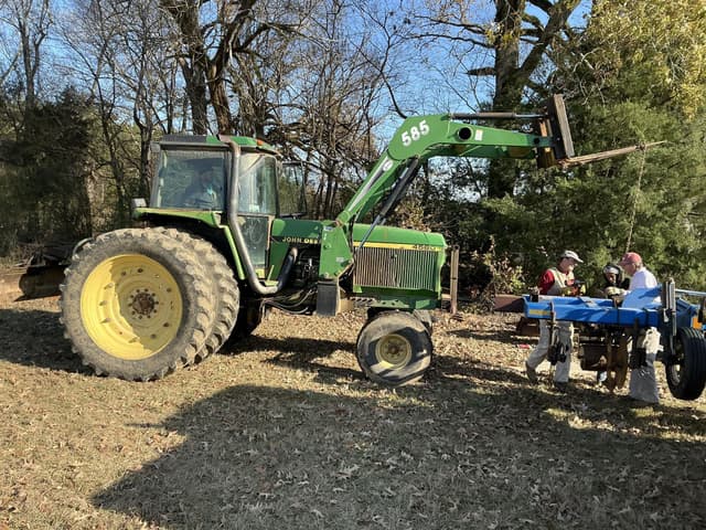 Image of John Deere 4560 equipment image 1