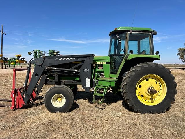 Image of John Deere 4560 equipment image 1