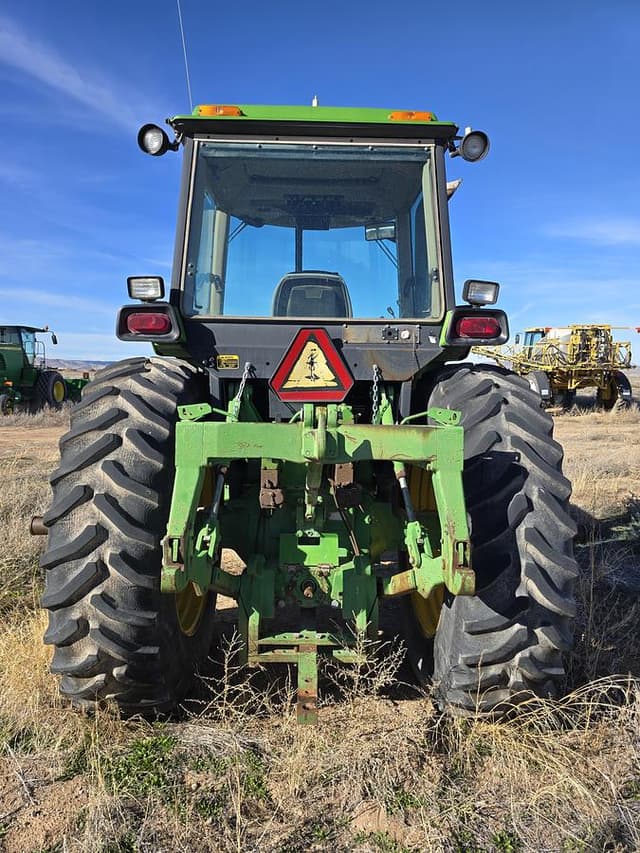 Image of John Deere 4560 equipment image 3